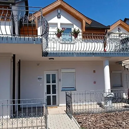 Apartment Mirina