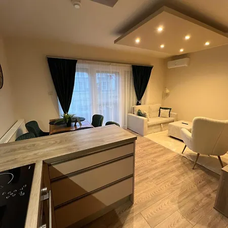 Mirina Apartment *